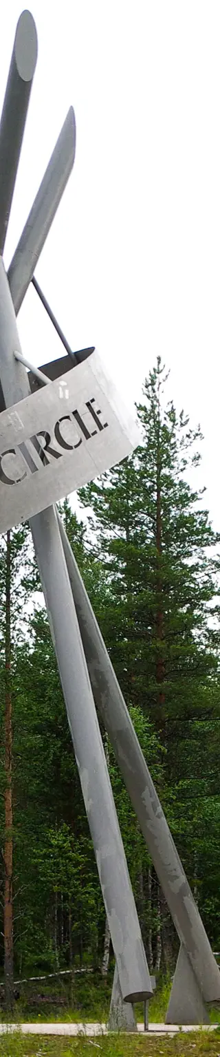 In Rovaniemi den Polarkreis überschreiten